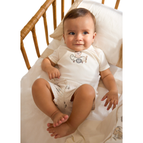 Conjunto de pantalón corto y camiseta ositos