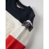 Sweatshirt tricolor com patch na manga