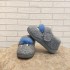 Zapatilla Gris Monstruíto para bebé Niño